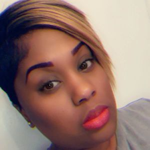 Meet your Posher, Aisha